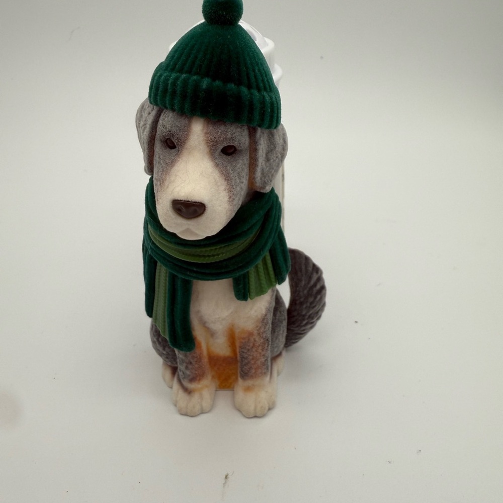 Bath And Body Works Holiday Dog Wallflower Fragrance Plug-In Green Scarf & Hat